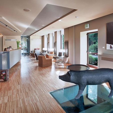 Alter Hotel Barge Luaran gambar