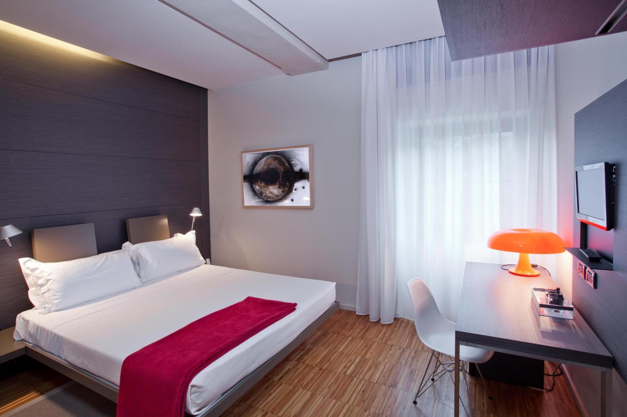 Alter Hotel Barge Luaran gambar