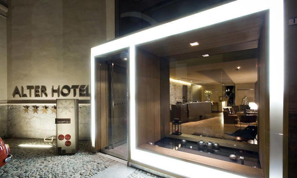 Alter Hotel Barge Luaran gambar